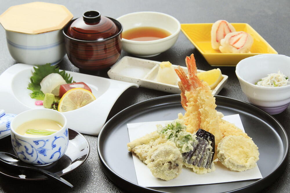 https://kamakurawakamiya.kkr.or.jp/dishes/plan/1edcc9023bcf7d8bdd9fd9654cb182ca.jpg