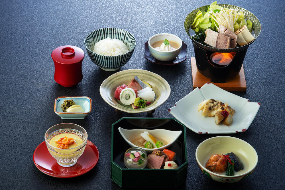 https://kamakurawakamiya.kkr.or.jp/dishes/plan/20250424_kkr_0009.jpg
