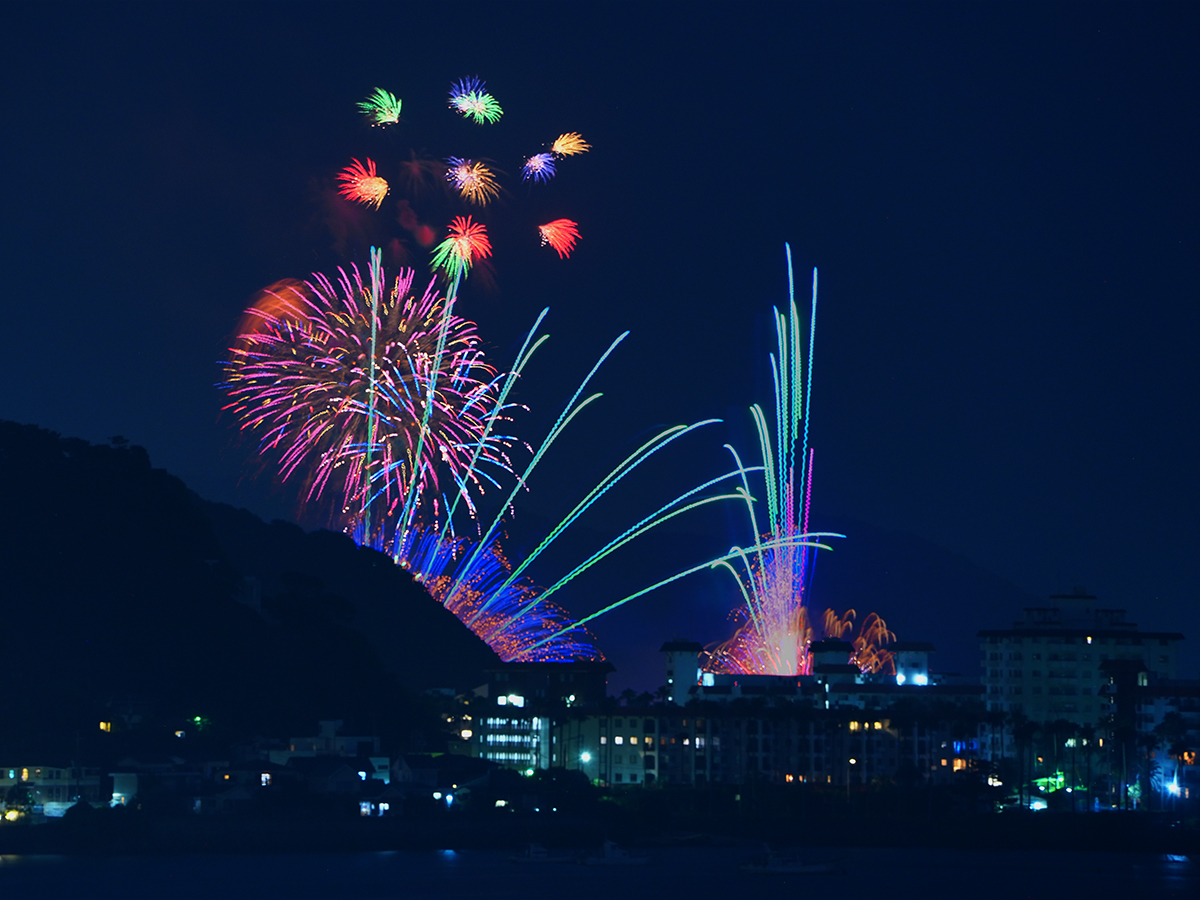 20260724葉山花火大会~森戸海岸A7V05023.jpg